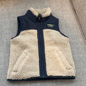 Euc LLBean Sherpa vest 6-12 months